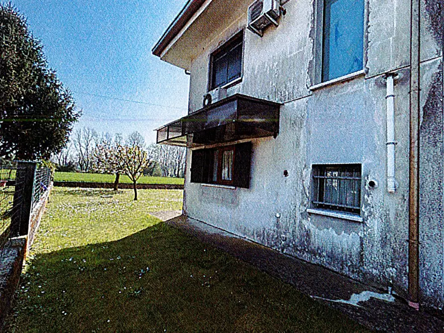 Immagine 16 di Casa indipendente in vendita  in Via Ortigara a San Martino Di Lupari