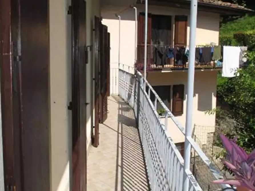 Immagine 6 di Appartamento in vendita  in Piazza Giuseppe Mazzini a Pradalunga