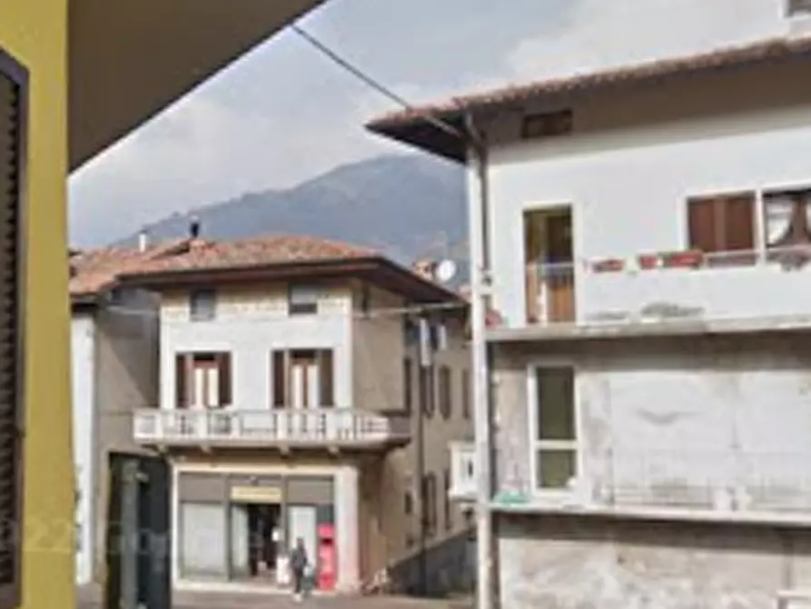 Immagine 9 di Appartamento in vendita  in Piazza Giuseppe Mazzini a Pradalunga