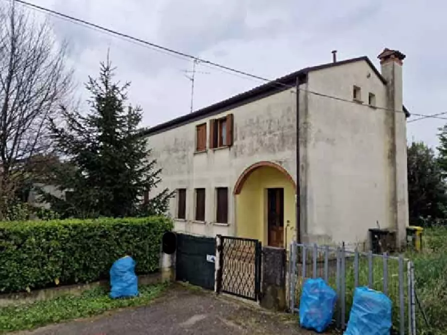 Immagine 10 di Porzione di casa in vendita  in Via Le Basse a Oderzo
