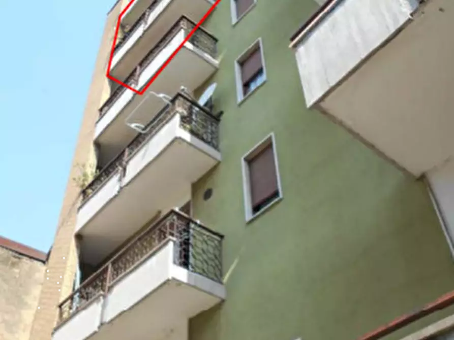 Immagine 2 di Appartamento in vendita  in Via Italia a Marnate