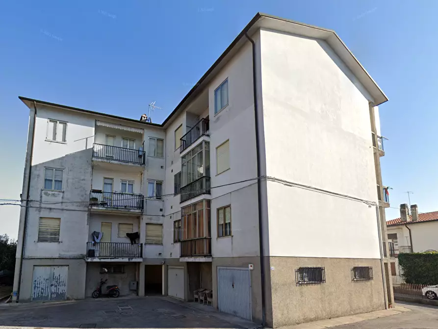 Immagine 3 di Appartamento in vendita  in Via D. Compagni a Schio