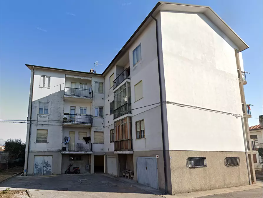 Immagine 4 di Appartamento in vendita  in Via D. Compagni a Schio