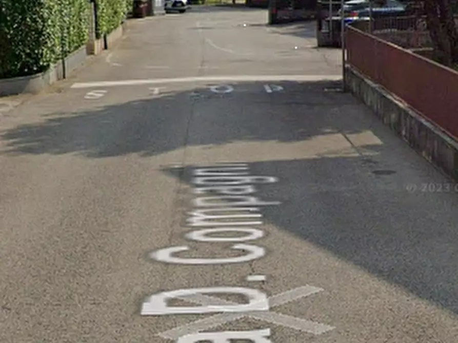 Immagine 11 di Appartamento in vendita  in Via D. Compagni a Schio