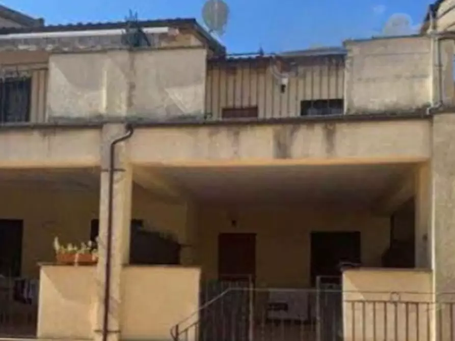 Immagine 2 di Porzione di casa in vendita  in Via Capomandro a Mazzano Romano