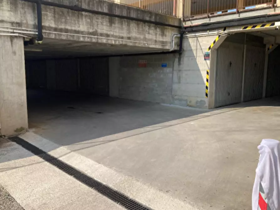 Immagine 5 di Garage in vendita  in Via Europa  a Grezzago