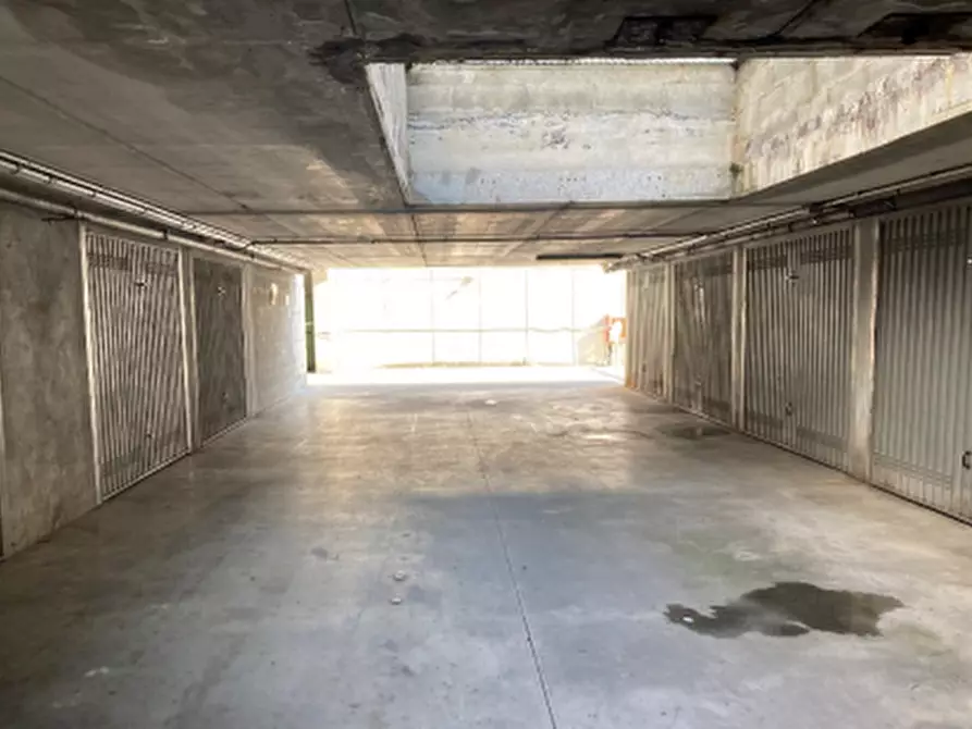 Immagine 6 di Garage in vendita  in Via Europa  a Grezzago