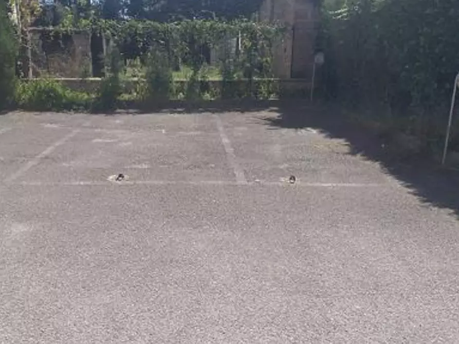 Immagine 10 di Negozio in vendita  in Via Compagna  a Benevento