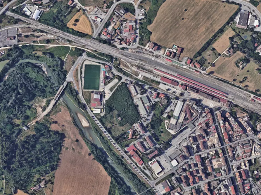 Immagine 15 di Negozio in vendita  in Via Compagna  a Benevento