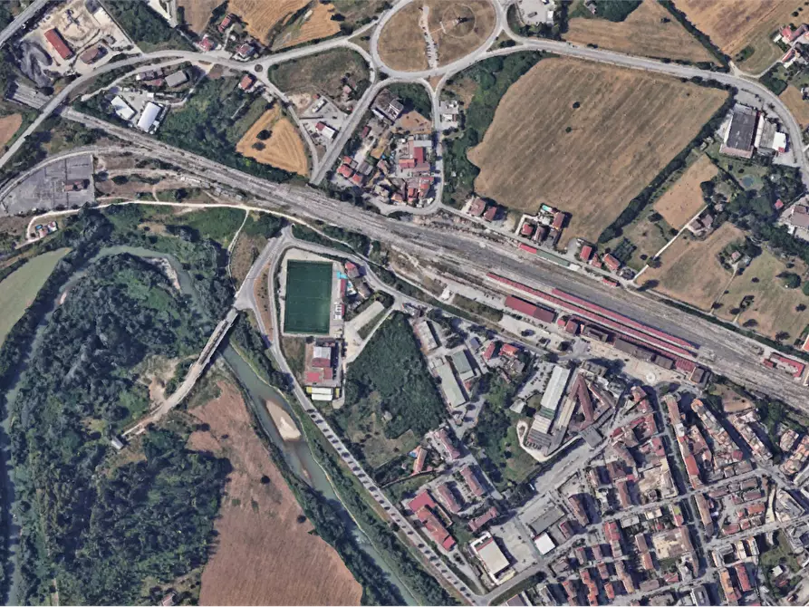Immagine 18 di Negozio in vendita  in Via Compagna  a Benevento