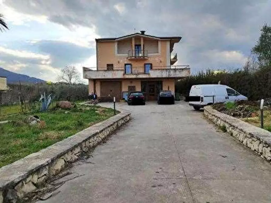Immagine 2 di Casa indipendente in vendita  in Corso 25 Archi a Montaquila