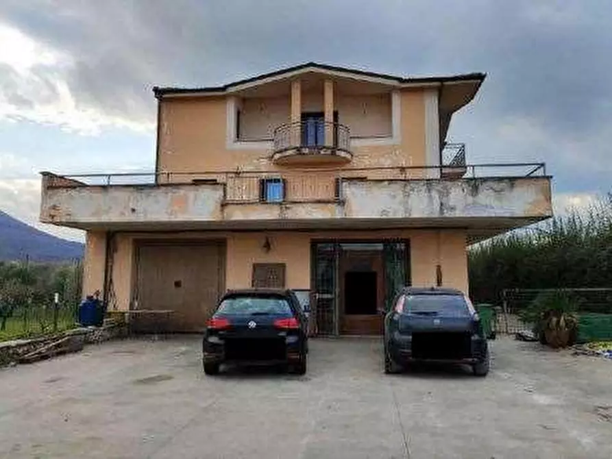 Immagine 4 di Casa indipendente in vendita  in Corso 25 Archi a Montaquila