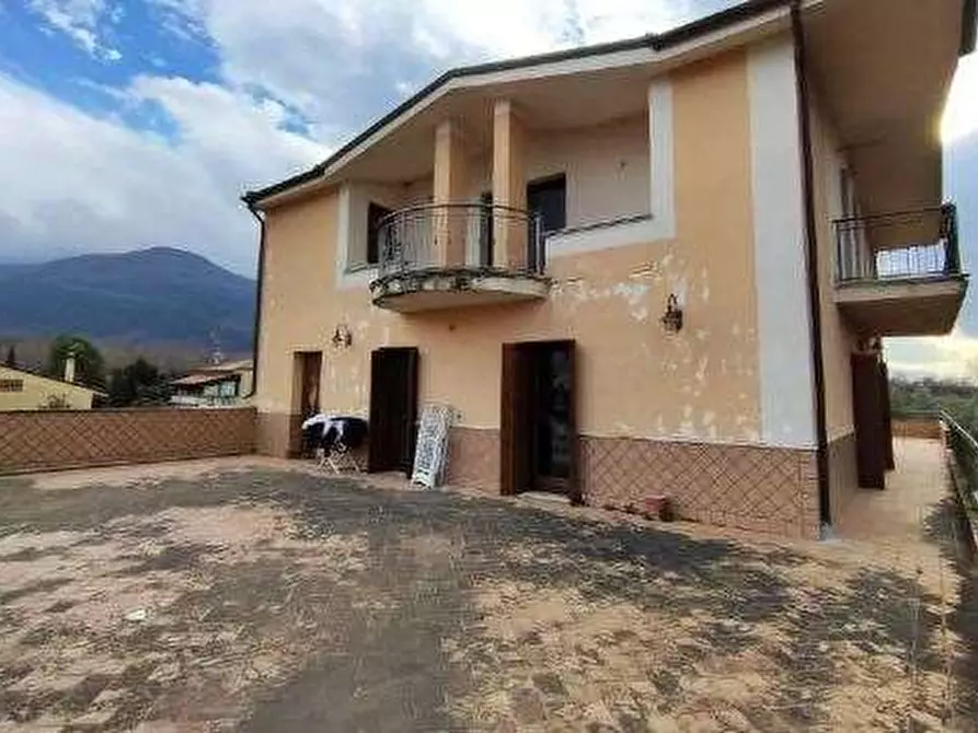 Immagine 15 di Casa indipendente in vendita  in Corso 25 Archi a Montaquila