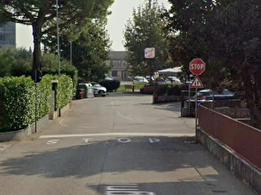 Immagine 9 di Appartamento in vendita  in Via D. Compagni  a Schio