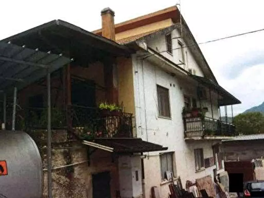 Immagine 4 di Appartamento in vendita  in Strada Statale a Colli A Volturno