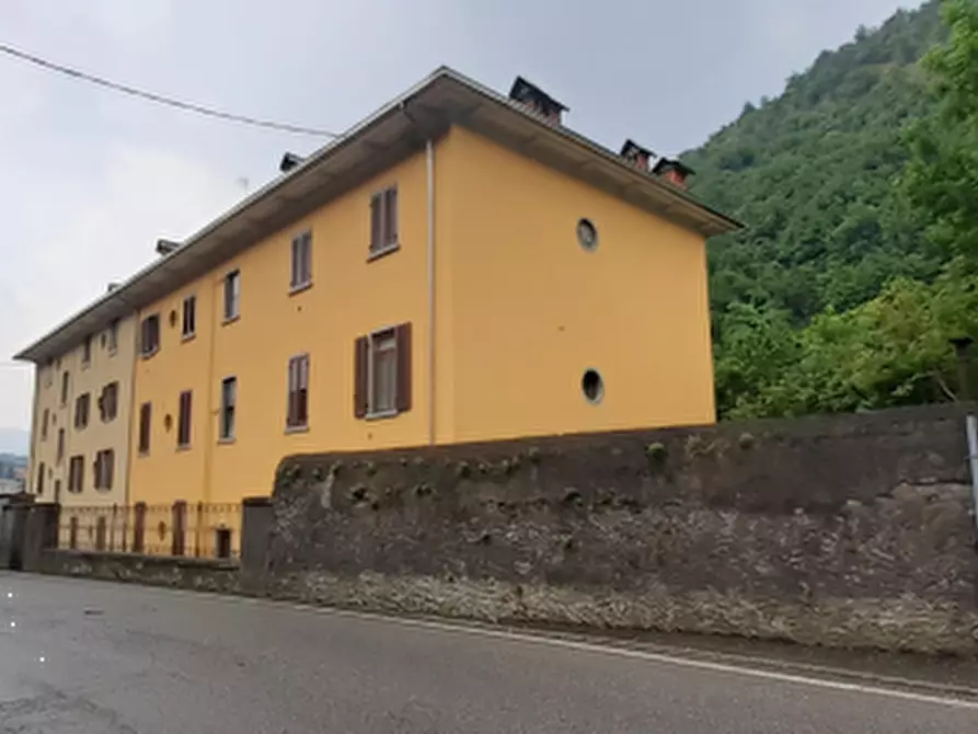 Immagine 10 di Appartamento in vendita  in Via Cinque Martiri a Vertova