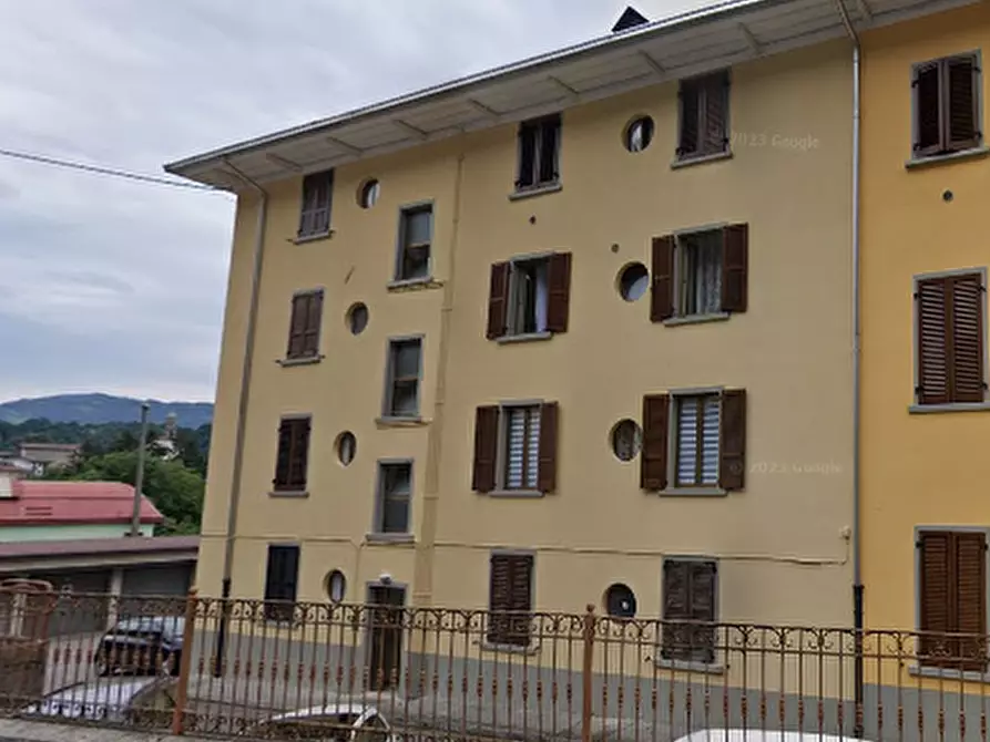 Immagine 2 di Appartamento in vendita  in Via Cinque Martiri a Vertova