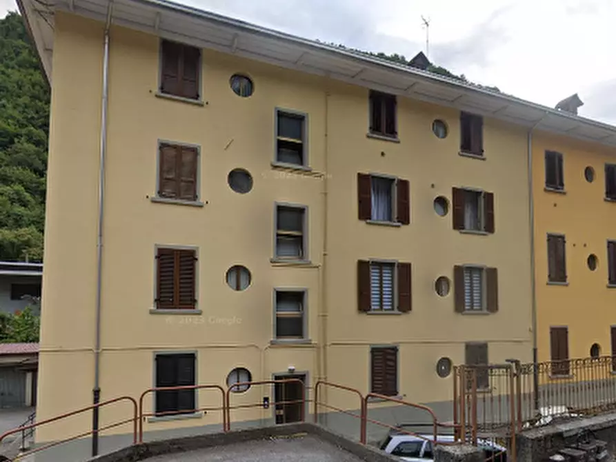 Immagine 5 di Appartamento in vendita  in Via Cinque Martiri a Vertova