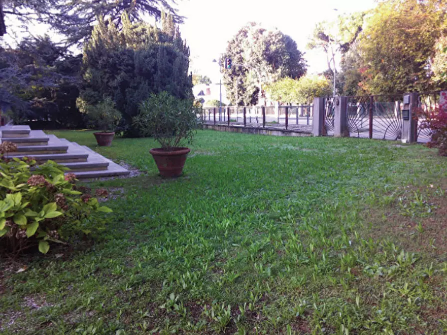 Immagine 2 di Porzione di casa in vendita  in via Terraglio a Treviso
