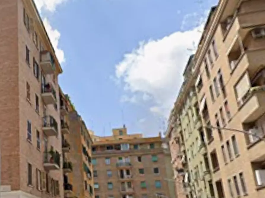 Immagine 19 di Appartamento in vendita  in Via Fonti del Clitunn a Roma