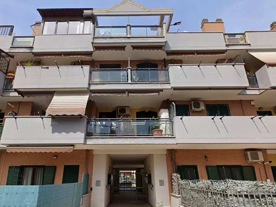 Immagine 8 di Appartamento in vendita  in Via Sterope a Roma