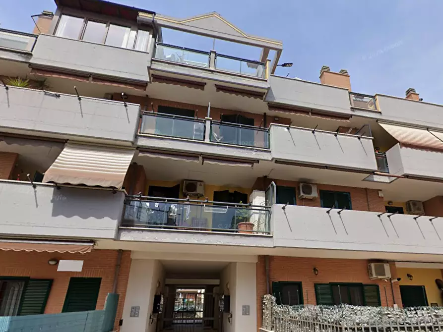 Immagine 6 di Appartamento in vendita  in Via Sterope a Roma