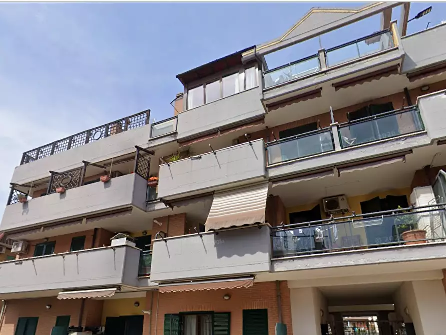 Immagine 1 di Appartamento in vendita  in Via Sterope a Roma