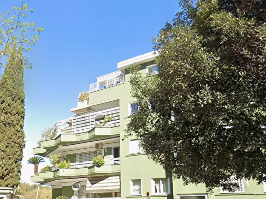 Immagine 2 di Appartamento in vendita  in Viale Cortina d'Ampezzo a Roma