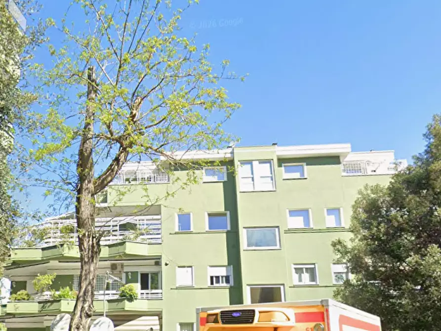 Immagine 5 di Appartamento in vendita  in Viale Cortina d'Ampezzo a Roma