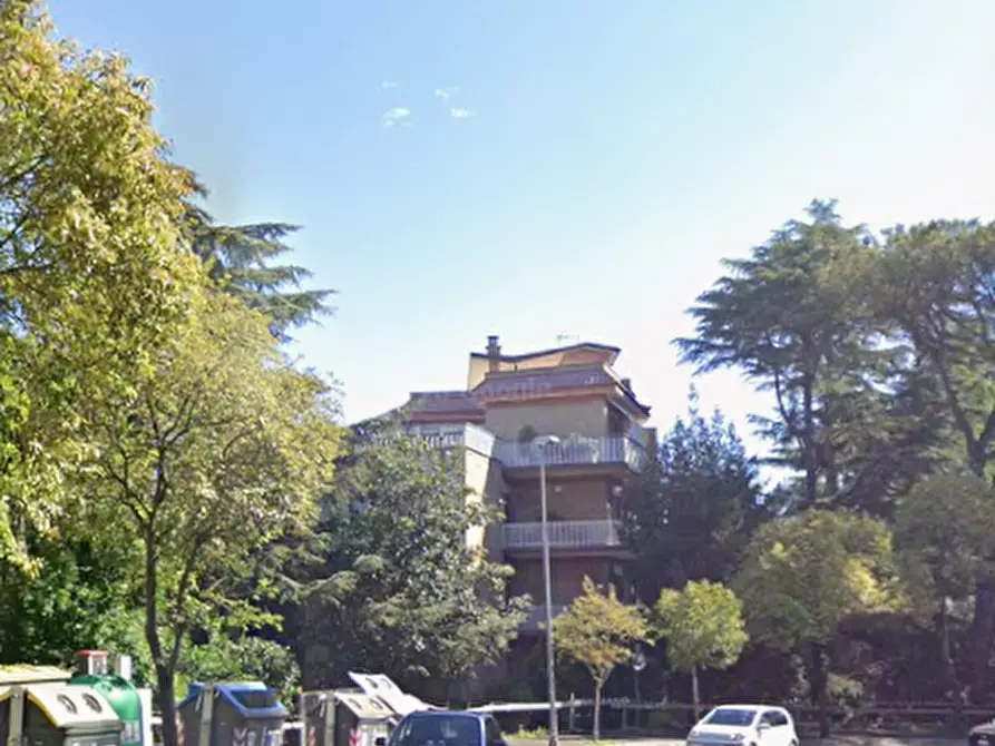Immagine 26 di Appartamento in vendita  in Viale Cortina d'Ampezzo a Roma
