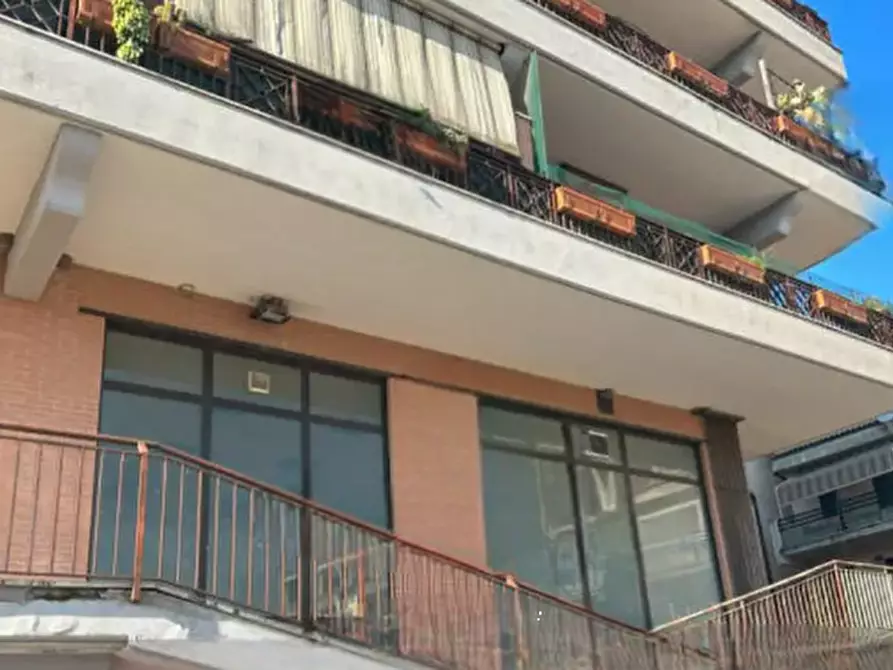 Immagine 5 di Negozio in vendita  in Via Monviso a Monterotondo