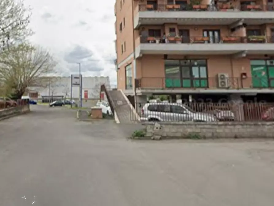 Immagine 11 di Negozio in vendita  in Via Monviso a Monterotondo
