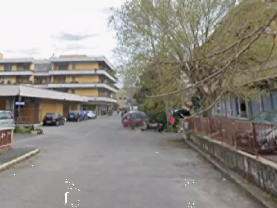 Immagine 13 di Negozio in vendita  in Via Monviso a Monterotondo