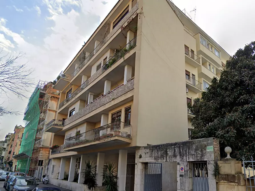 Immagine 2 di Appartamento in vendita  in Via Lisbona a Roma
