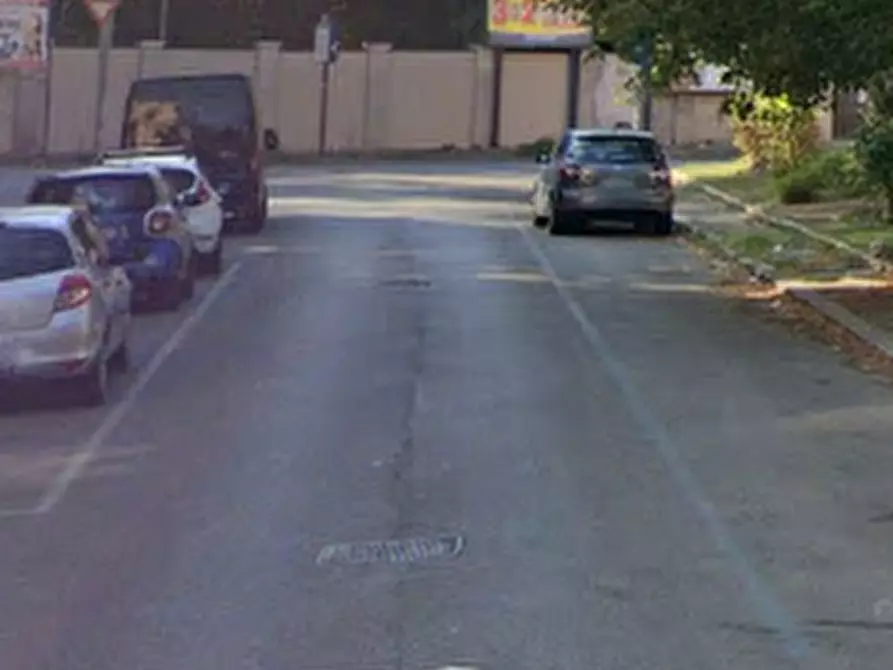 Immagine 10 di Appartamento in vendita  in Via Lisbona a Roma
