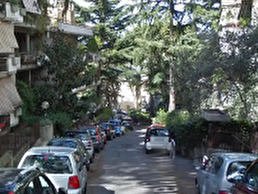 Immagine 5 di Appartamento in vendita  in Via Amelia Treves Segrè a Tivoli