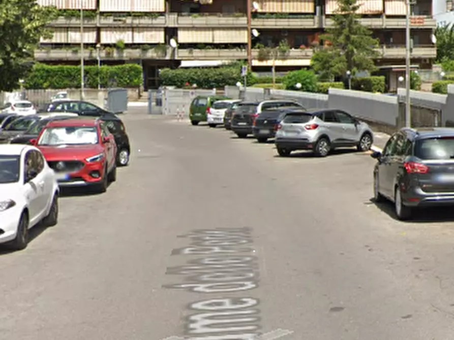 Immagine 10 di Appartamento in vendita  in Via Fiume delle Perle a Roma