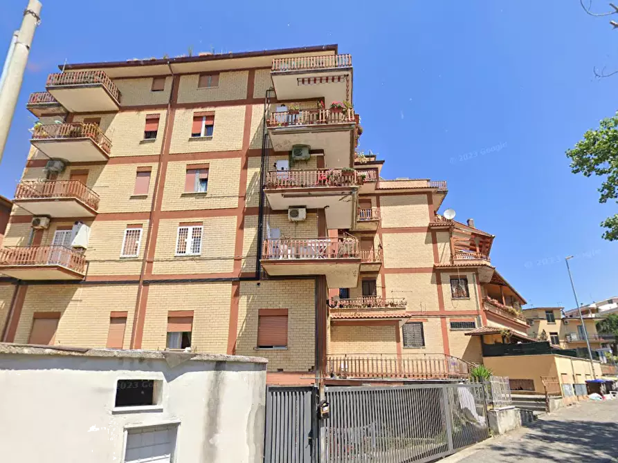 Immagine 2 di Appartamento in vendita  in Via Mezzoiuso a Roma