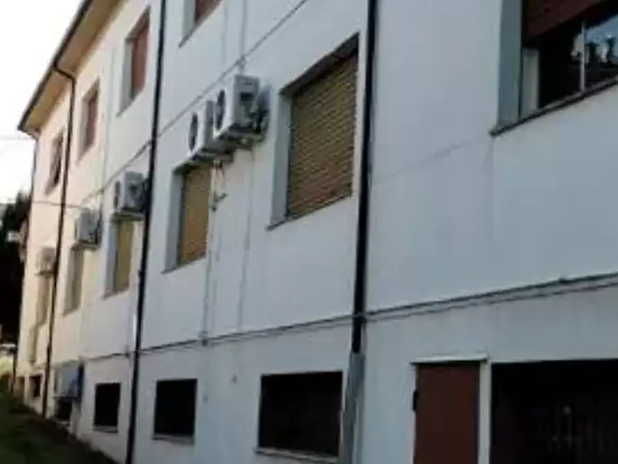 Immagine 4 di Laboratorio in vendita  in Via Veclezio a Forli'