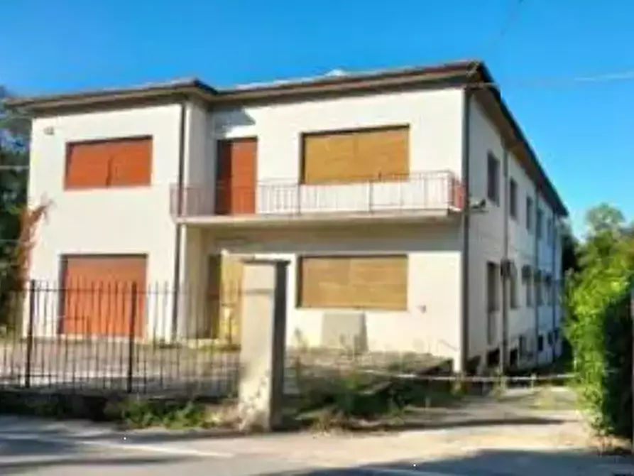 Immagine 6 di Laboratorio in vendita  in Via Veclezio a Forli'