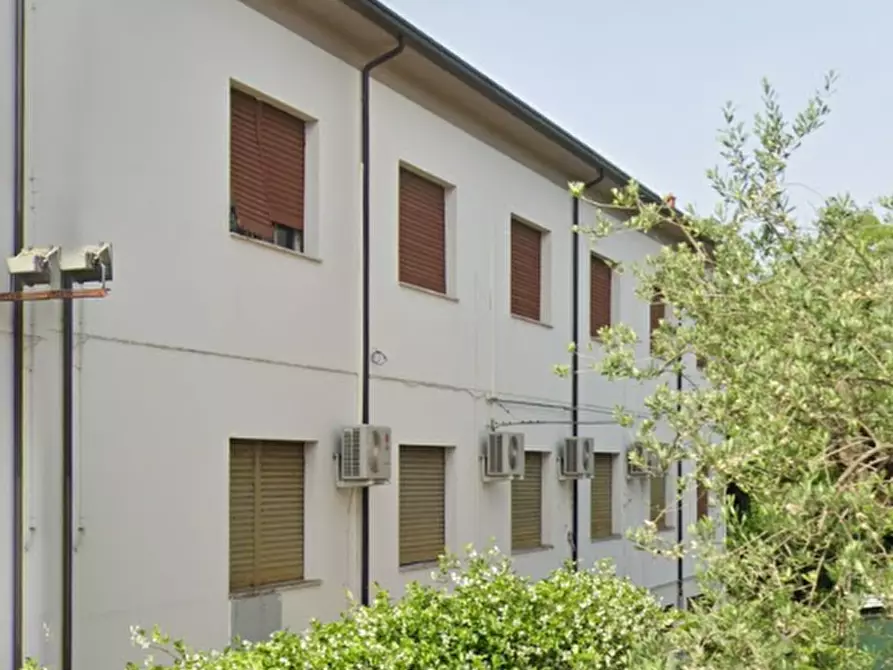 Immagine 10 di Laboratorio in vendita  in Via Veclezio a Forli'