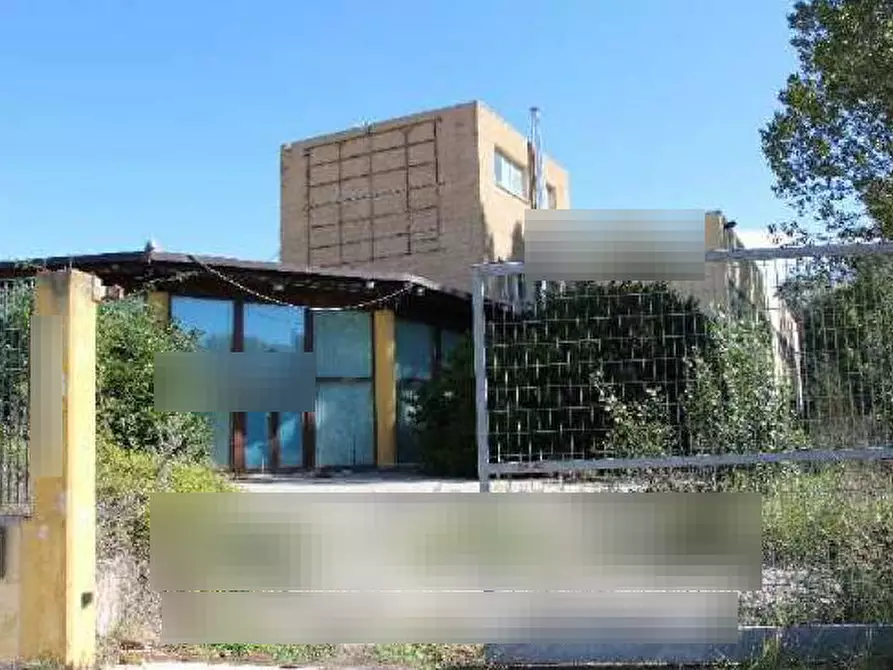 Immagine 2 di Capannone industriale in vendita  in Via delle Vignole a L'aquila