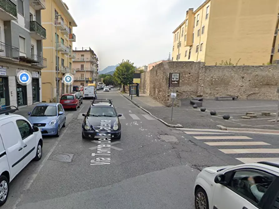 Immagine 2 di Negozio in vendita  in Via Torre della Catena a Benevento