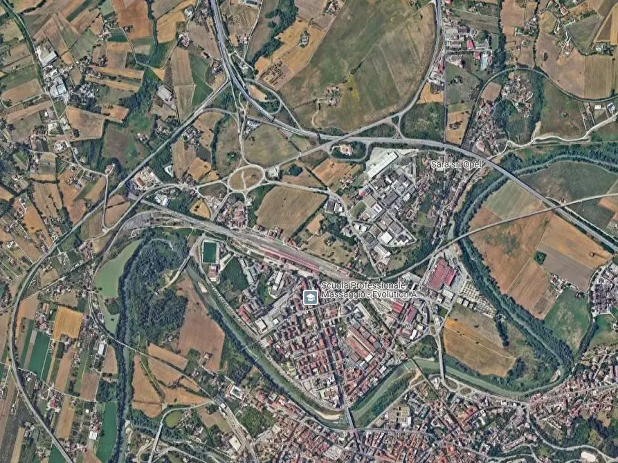 Immagine 10 di Posto auto in vendita  in Via Compagna a Benevento