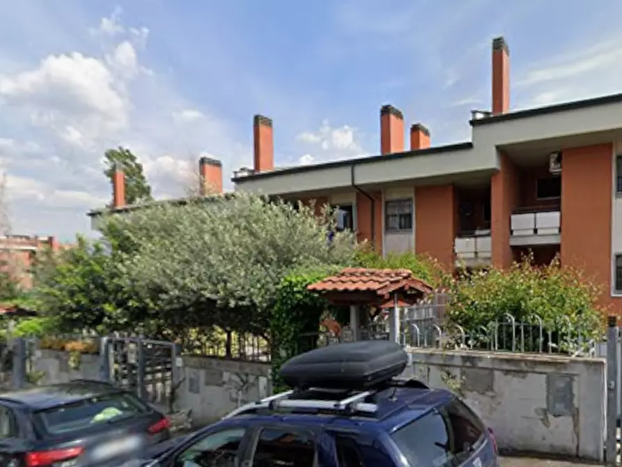 Immagine 3 di Appartamento in vendita  in Via Ernesto Balducci a Roma