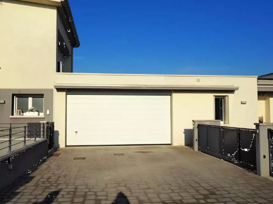 Immagine 2 di Villetta a schiera in vendita  in via Montereale a Pordenone