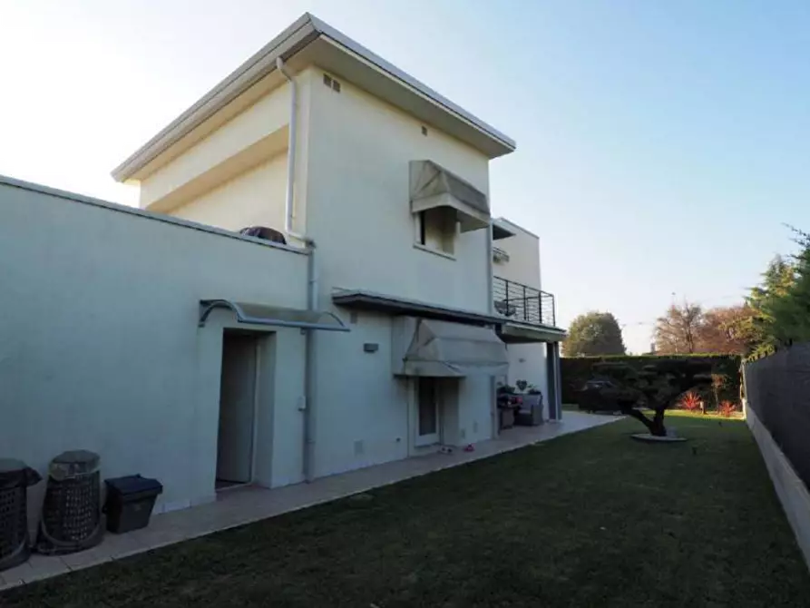 Immagine 4 di Villetta a schiera in vendita  in via Montereale a Pordenone