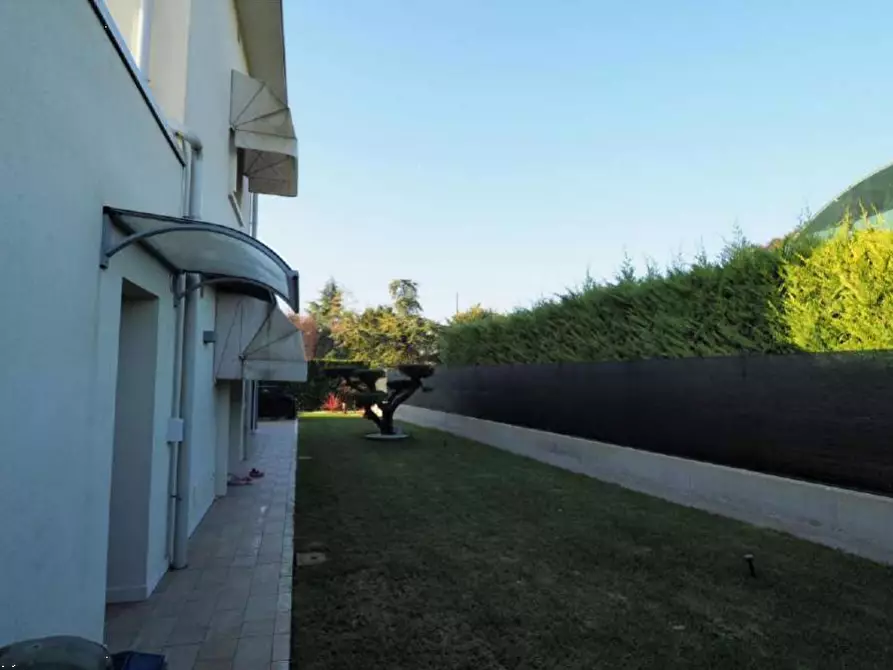Immagine 8 di Villetta a schiera in vendita  in via Montereale a Pordenone