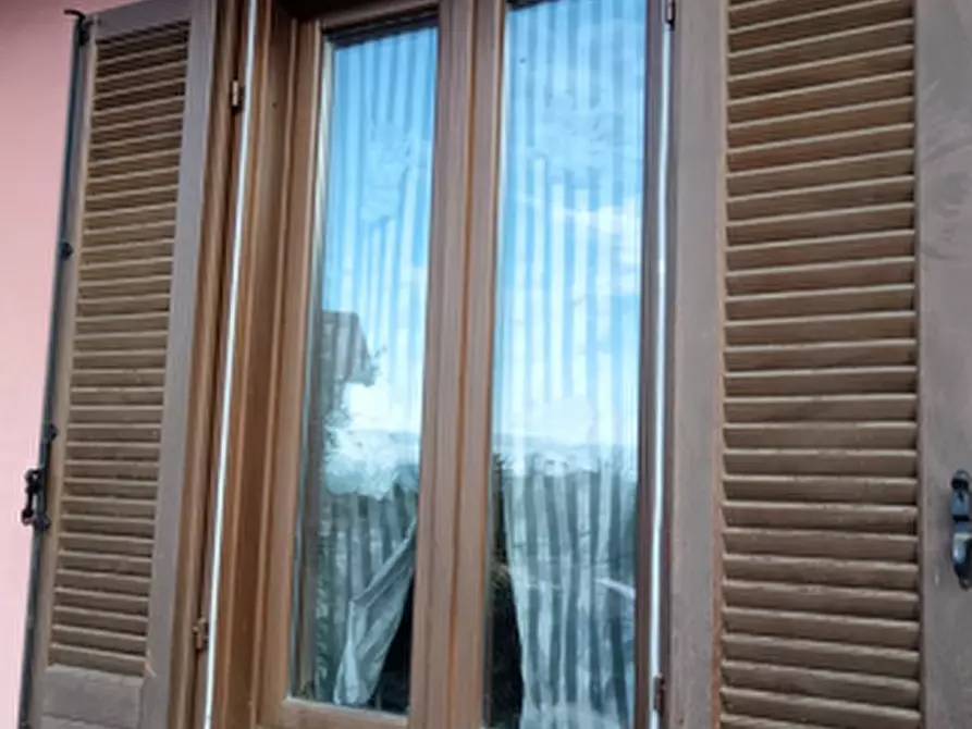 Immagine 5 di Appartamento in vendita  in Via Cavour a Brebbia