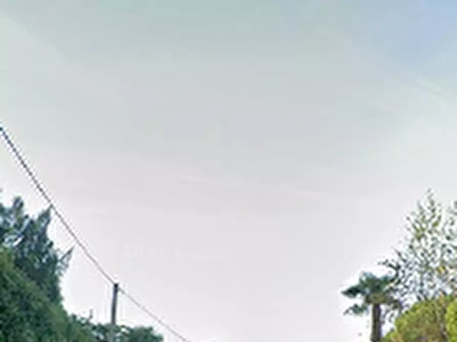 Immagine 10 di Appartamento in vendita  in Via Cavour a Brebbia